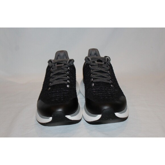 Athletic_Shoes